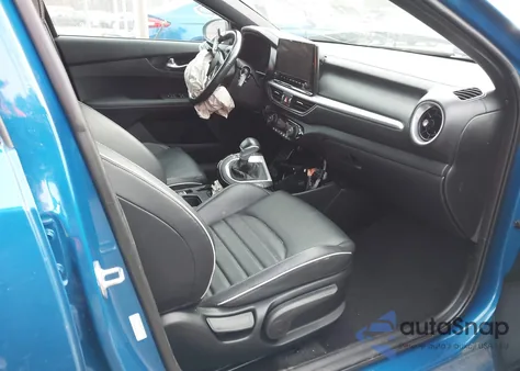 2022 Kia Forte Gt-Line z USA, uszkodzony, nr VIN 3KPF54AD2NE479119